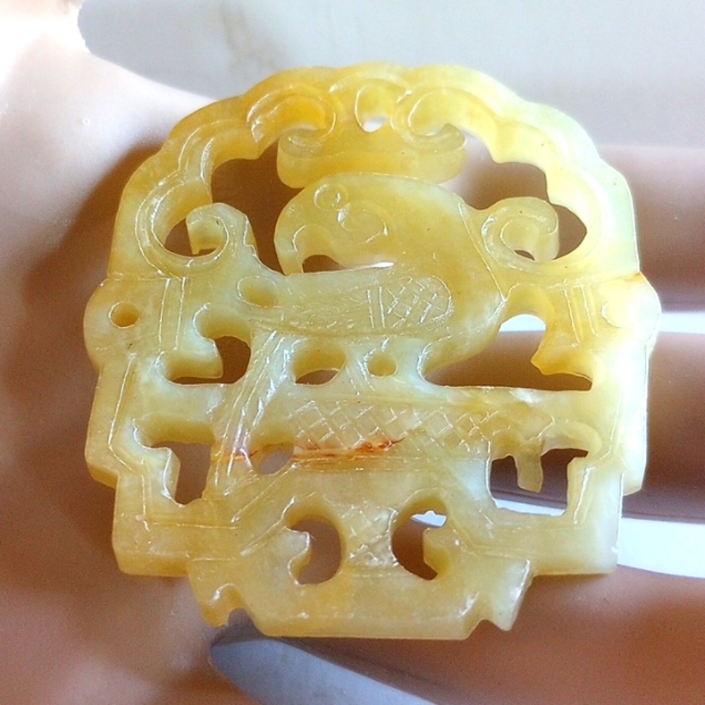 HAND CARVED JADE PENDANT FENIX  BIRD  LARGE